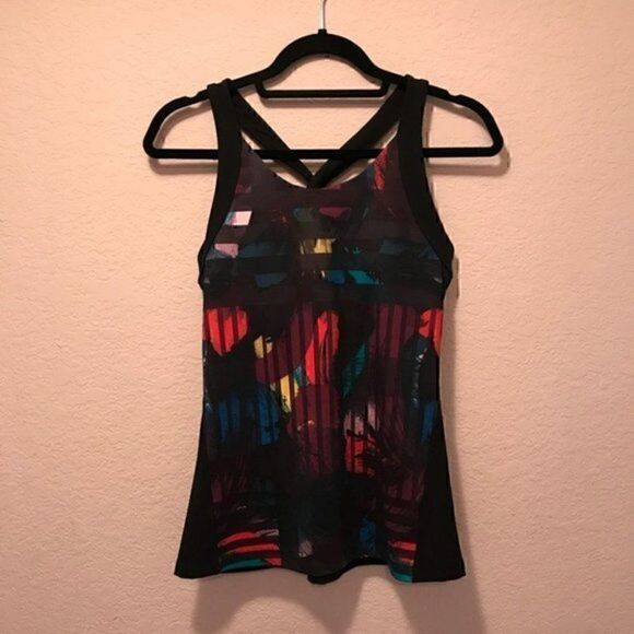 NWOT.Lucy workout multicolor top, build in bra. - Picture 6 of 9